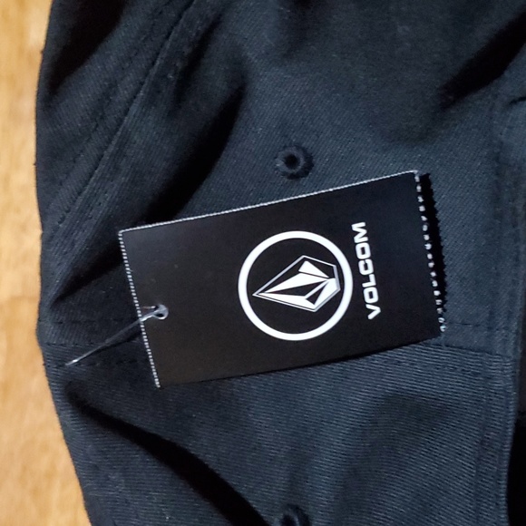 NWT Volcom Stone Patched Men's Black Hat - Picture 7 of 8